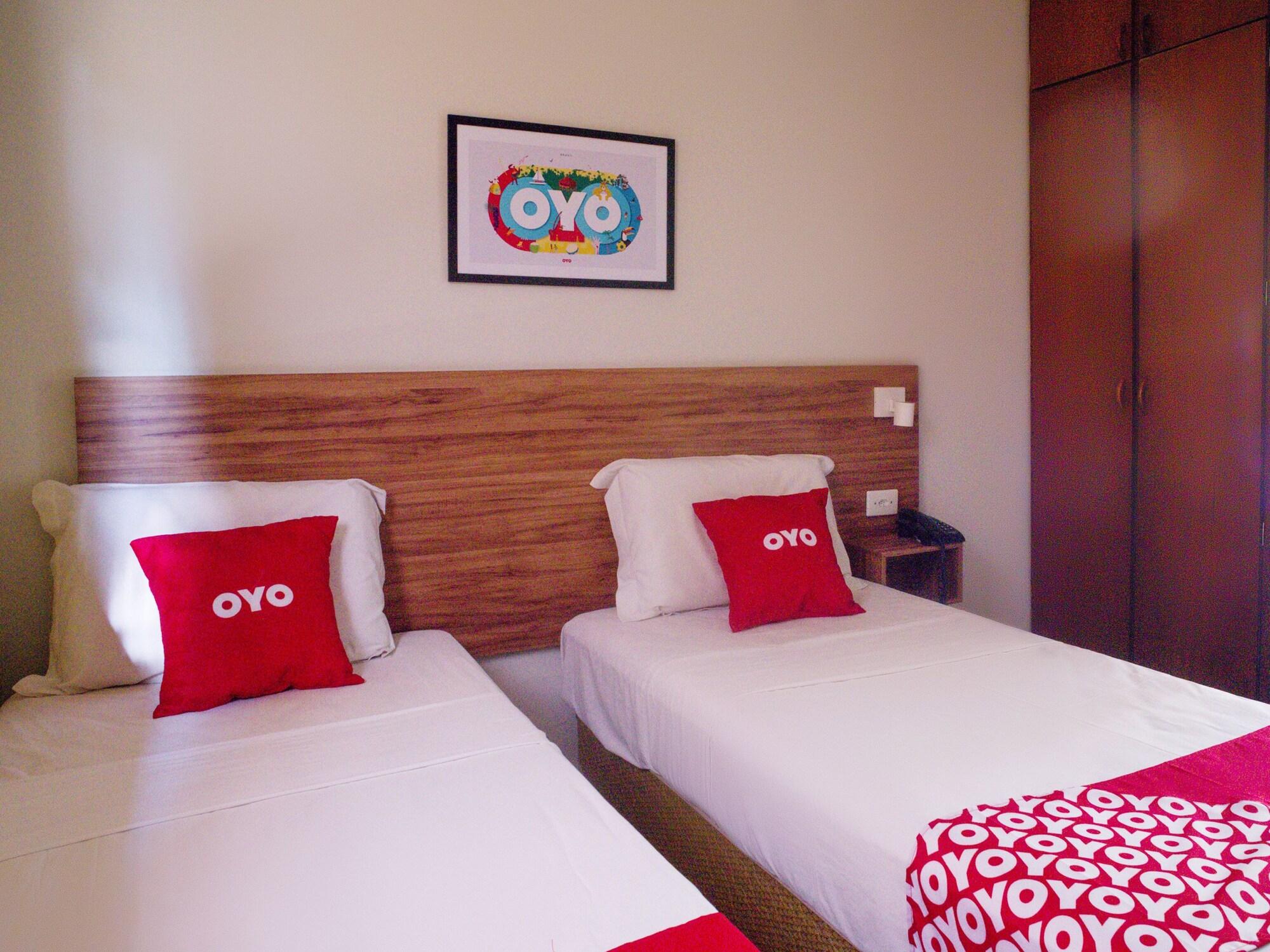 Oyo Athenas Hotel