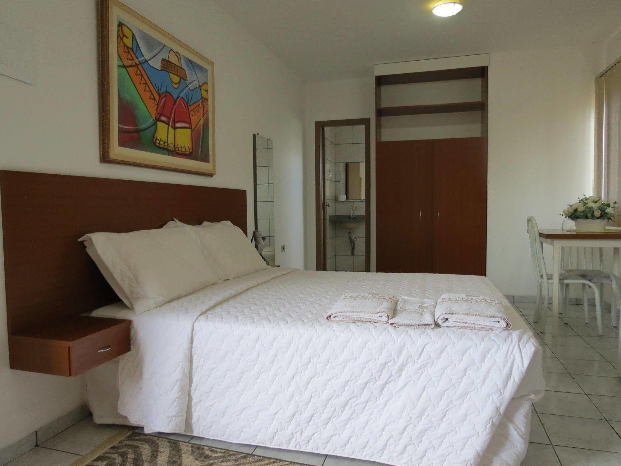 Hotel Oyo Athenas